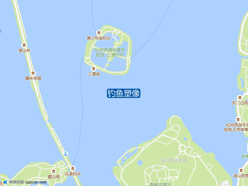 杭州市西湖区南山路南端与苏堤之间花港公园内钓鱼塑像钓鱼点实景照片